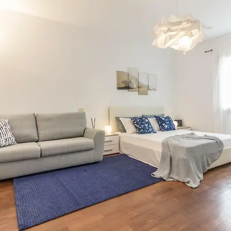 Rossini Apartament *